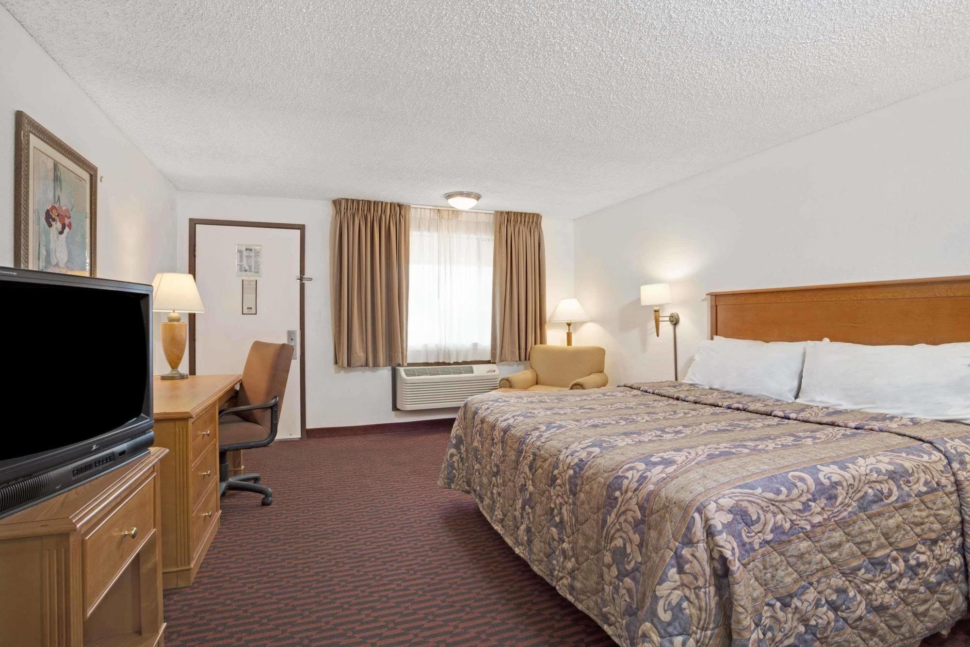 Econo Lodge Kent Esterno foto