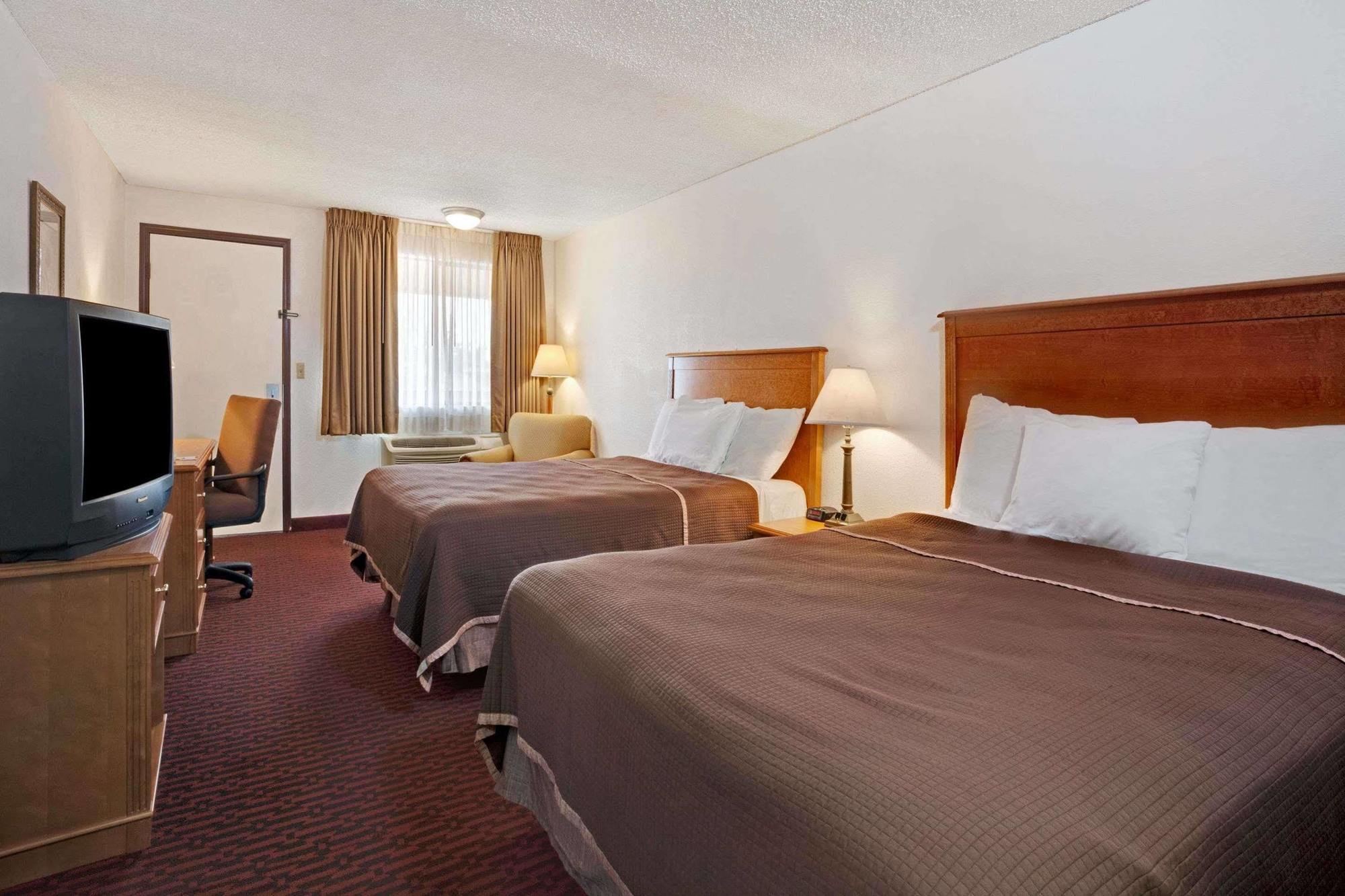 Econo Lodge Kent Esterno foto