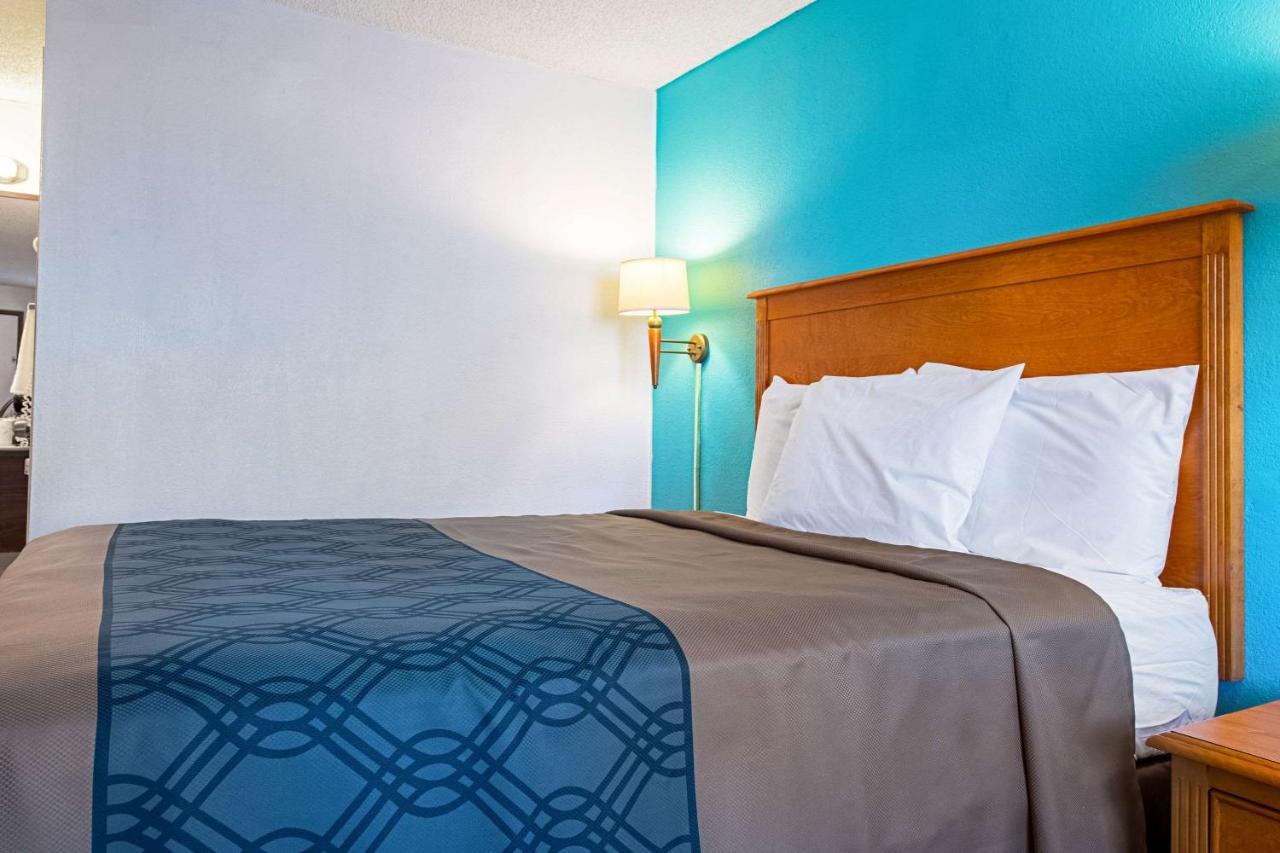 Econo Lodge Kent Esterno foto